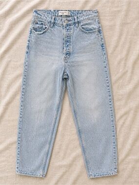 Abercrombie & Fitch Dad Jeans 27 High Rise Distressed Light Wash Denim